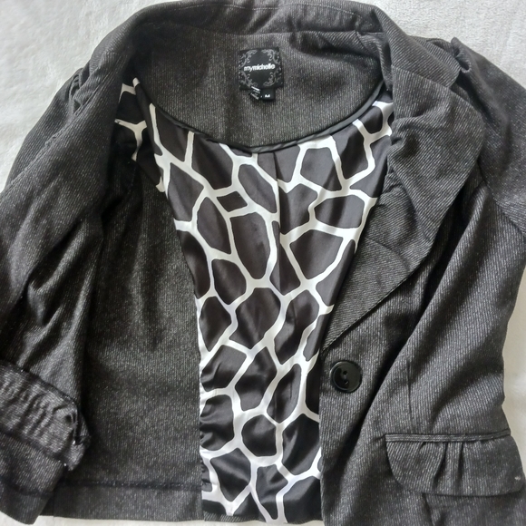 My Michelle • Women's Lapel Collar Single Button Quarter Sleeve Cropped … - Picture 7 of 12